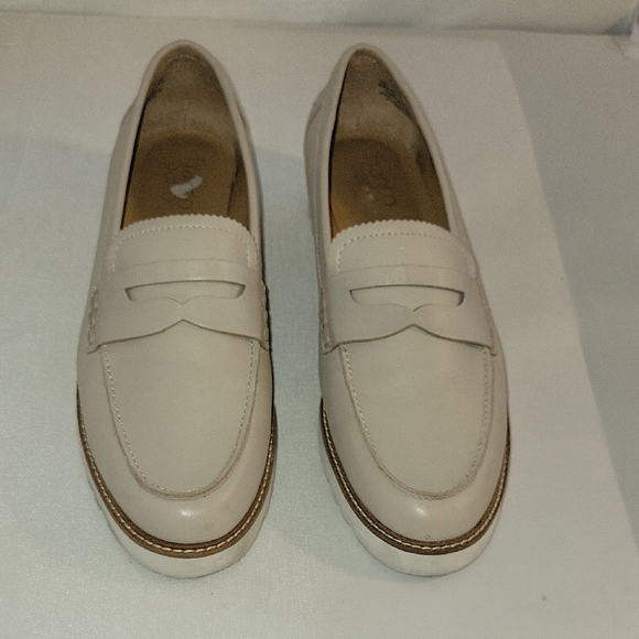 Franco Sarto Shoes - Franco Sarto Leather Cedra Loafer Cream Size 9.5